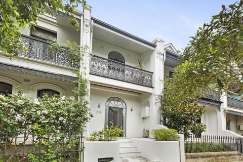 Pet Friendly Paddo Terrace - Accommodation in Brisbane 1