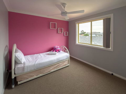 Prestons Dream Holiday 4 Bedroom - Accommodation in Brisbane 1