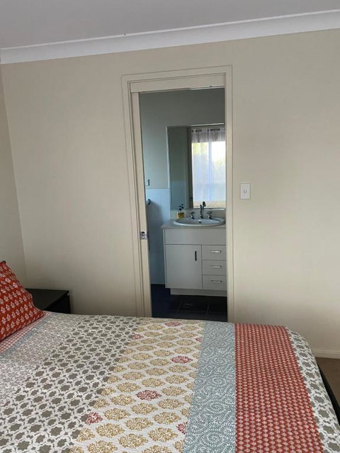 Private Room With Ensuite And Parking Close To Wollongong CBD - Accommodation in Brisbane 2