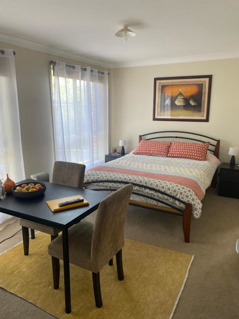Private Room With Ensuite And Parking Close To Wollongong CBD - Accommodation in Brisbane 0