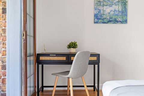 Private Single Room - Conveniently Located At Glebe - Shared Bathroom - Accommodation in Brisbane 2