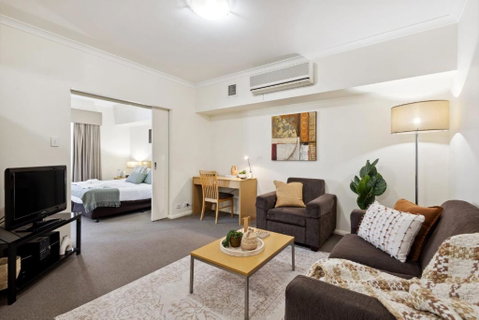Prized Perth Retreat 1BDR - Accommodation in Brisbane 1