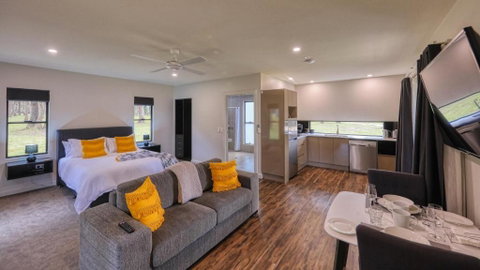Quaffers On Storm King - Accommodation in Brisbane 3
