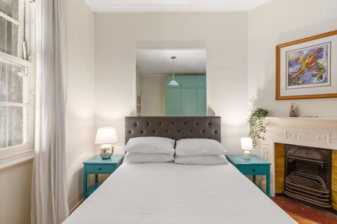 Quaint 3-Bed Heritage Home In The Heart Of Sydney - Accommodation in Brisbane 0