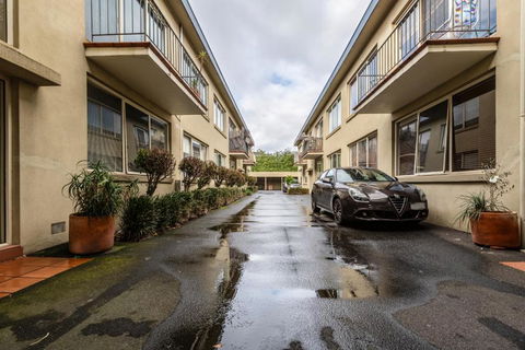 Quaint & Homey Ripponlea Flat - Accommodation in Brisbane 1