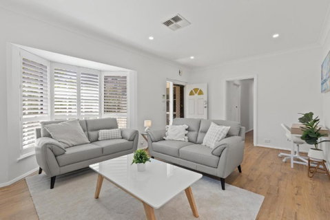 Quiet 2-Bed Retreat With Private Courtyard - Accommodation in Brisbane 0