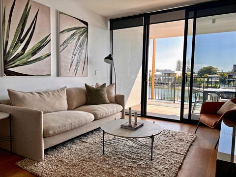 Quiet Family Paradise In Surfers - Accommodation in Brisbane 2