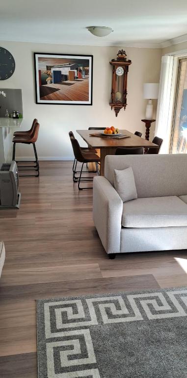 Quiet Secure Oasis In Gymea - Accommodation in Brisbane 3