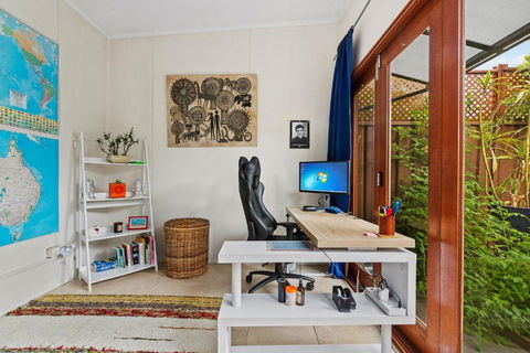 Quirky Marrickville 1-Bed With Courtyard By Shops - Accommodation in Brisbane 2