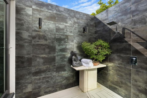 Quiet Couples Getaway - Accommodation in Brisbane 2
