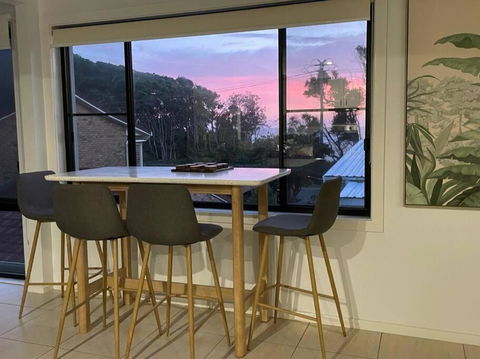 Rainbow Beachhouse - Deluxe, Pristine Location - Accommodation in Brisbane 1