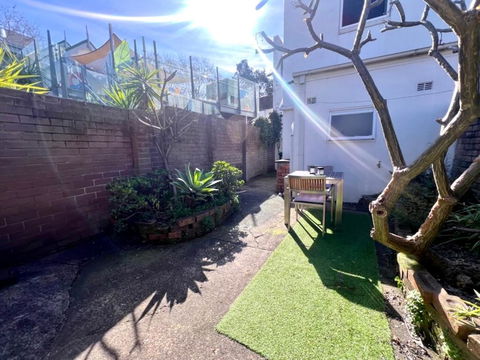 Rear Garden Suite - Accommodation in Brisbane 2
