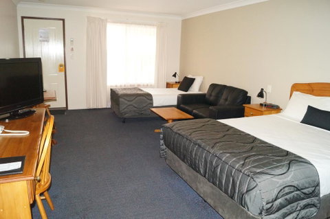 Asters On James Motor Inn - Accommodation in Brisbane 0
