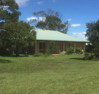 At HOME on HOLMES - Accommodation in Brisbane
