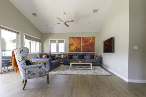 Autumn Home - Our Place At Bright - Accommodation in Brisbane 2