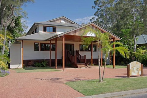 Away On Shirley Lane - Accommodation in Brisbane 0