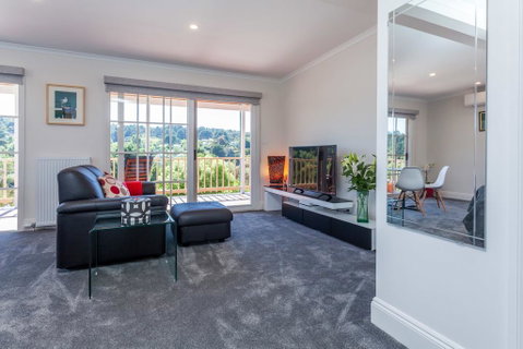 Balconies Lakeside - Accommodation in Brisbane 2