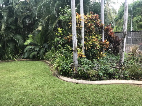 Bali Inspired Hideaway With Tropical Villa & Plunge Pool - Accommodation in Brisbane 2