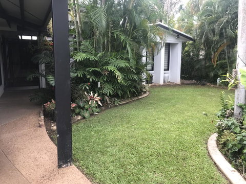 Bali Inspired Hideaway With Tropical Villa & Plunge Pool - Accommodation in Brisbane 1