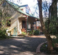 Ballarat cottages incorporating yarrowee cottage and Admirals cottage - Accommodation in Brisbane