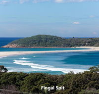 Barefoot' 7/44 Marine Drive - Fabulous Fingal Bay - Accommodation in Brisbane