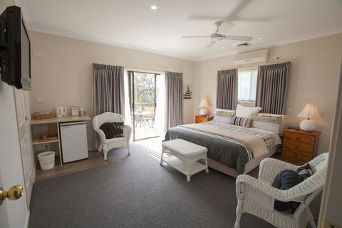 Batemans Bay Manor - Bed And Breakfast - Accommodation in Brisbane 0