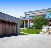 Bay Vista - Amazing Bay Views with the beach at your doorstop - Accommodation in Brisbane