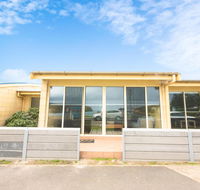 Bayview no 2 - Next to the Beach - Accommodation in Brisbane