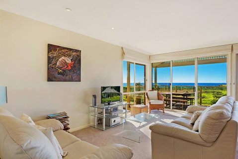 Beach Breakers Apartment - Stunning Views - Accommodation in Brisbane 0