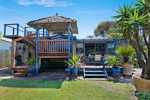Beach House - Accommodation in Brisbane 0