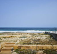 Beach House- 45 Curtis Parade - Accommodation in Brisbane