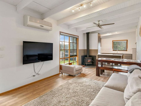 Beachcomber Bliss - Accommodation in Brisbane 2