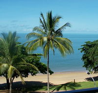 Beachfront Apartments on Trinity Beach - Accommodation in Brisbane