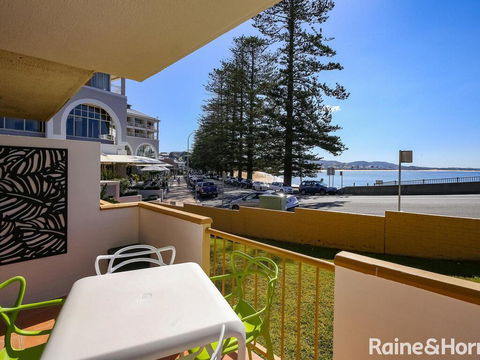 Beachfront Terrigal - 4/24 Terrigal Espl - Accommodation in Brisbane 1