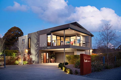Retreat Lake Daylesford - Free Wifi - Accommodation in Brisbane 0