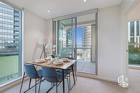 REST COLLECTION Apartments On Collins Docklands - Accommodation in Brisbane 3