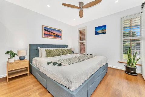 Redbrick Retreat - Generous Coastal Escape - Accommodation in Brisbane 2