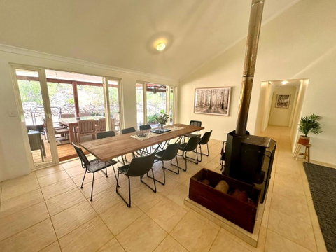 Redtail House - Carlotta - Accommodation in Brisbane 1