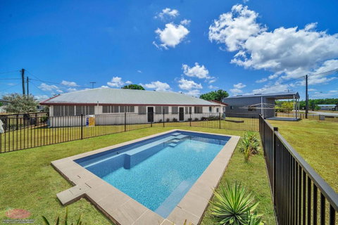 Reef Shack Beach Vibes Stroll To The Beach - Accommodation in Brisbane 0