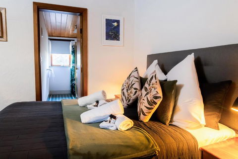 Reillys Wines Heritage Cottages - Accommodation in Brisbane 3