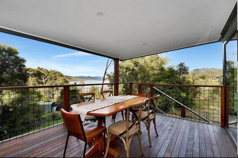 Relax At Goughs Bay - Accommodation in Brisbane 0