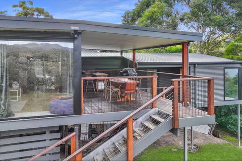 Relax At Goughs Bay - Accommodation in Brisbane 3