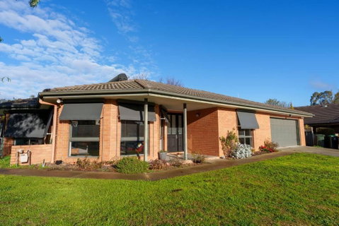 Relaxing 3bd In Tranquil Setting - Accommodation in Brisbane 0