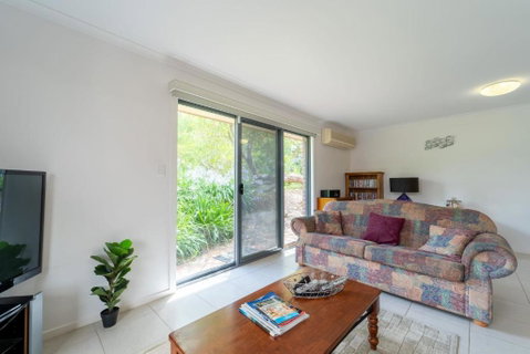 Relaxing Holiday Home Pets Are Welcome - Accommodation in Brisbane 3