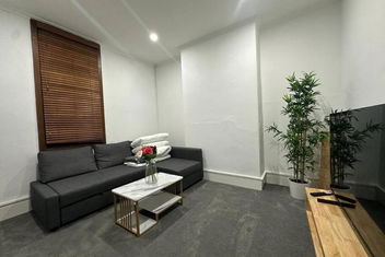 Remarkable 2 Bedroom House At The Centre Of Darlinghurst with Accommodation in Brisbane