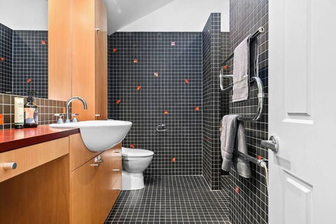 Renovated Brilliance In Bayside Albert Park - Accommodation in Brisbane 3