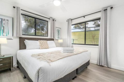 Renovated Townhouse Close To The CBD And Schools - Accommodation in Brisbane 0