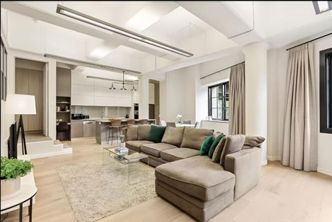 Renovated Warehouse Conversion In Heart Of Sydney - Accommodation in Brisbane 0