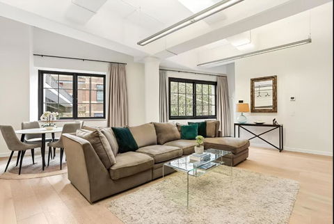 Renovated Warehouse Conversion In Heart Of Sydney - Accommodation in Brisbane 2