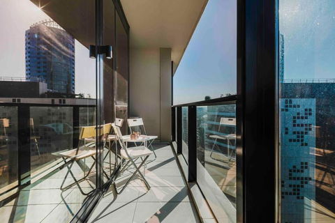 Resort Lifestyle Urban Apt - Pool, Gym, Sauna - Accommodation in Brisbane 1